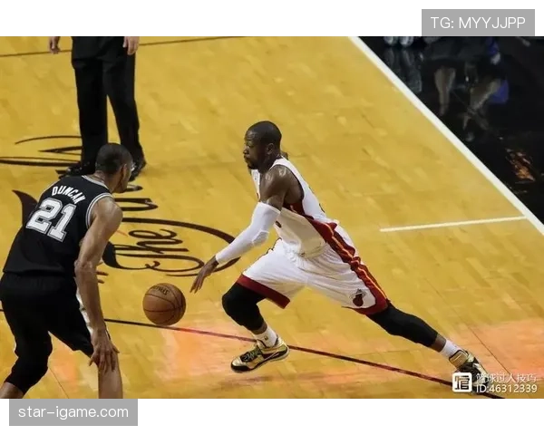 阿尔巴防守技巧深度解析：提升防守效率与球场阅读能力的关键策略