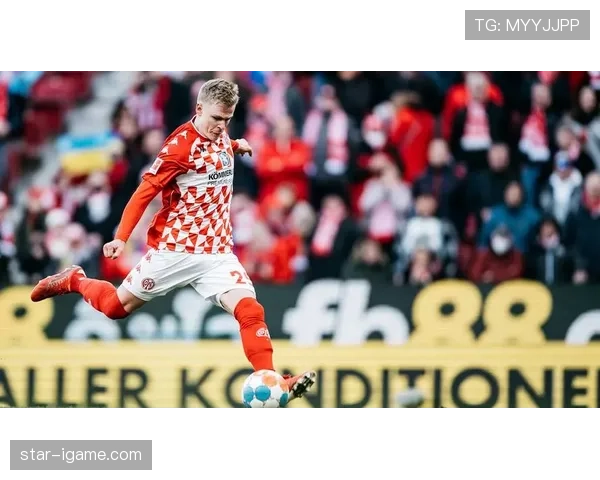 奥格斯堡锋线火力全开,进攻状态回暖引关注 奥格斯堡锋线火力全开,进攻状态回暖引关注