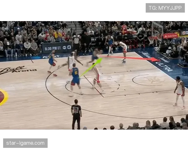 班·西蒙斯挡拆吸引约基奇式内线，更有效拉开空间